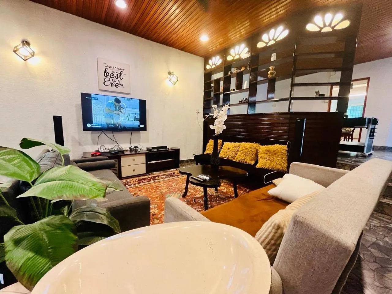 Botanical Retro-Cottage By Stayco - Riverview Pool , Bbq , Ps4 George Town 0*,  Malaisie
