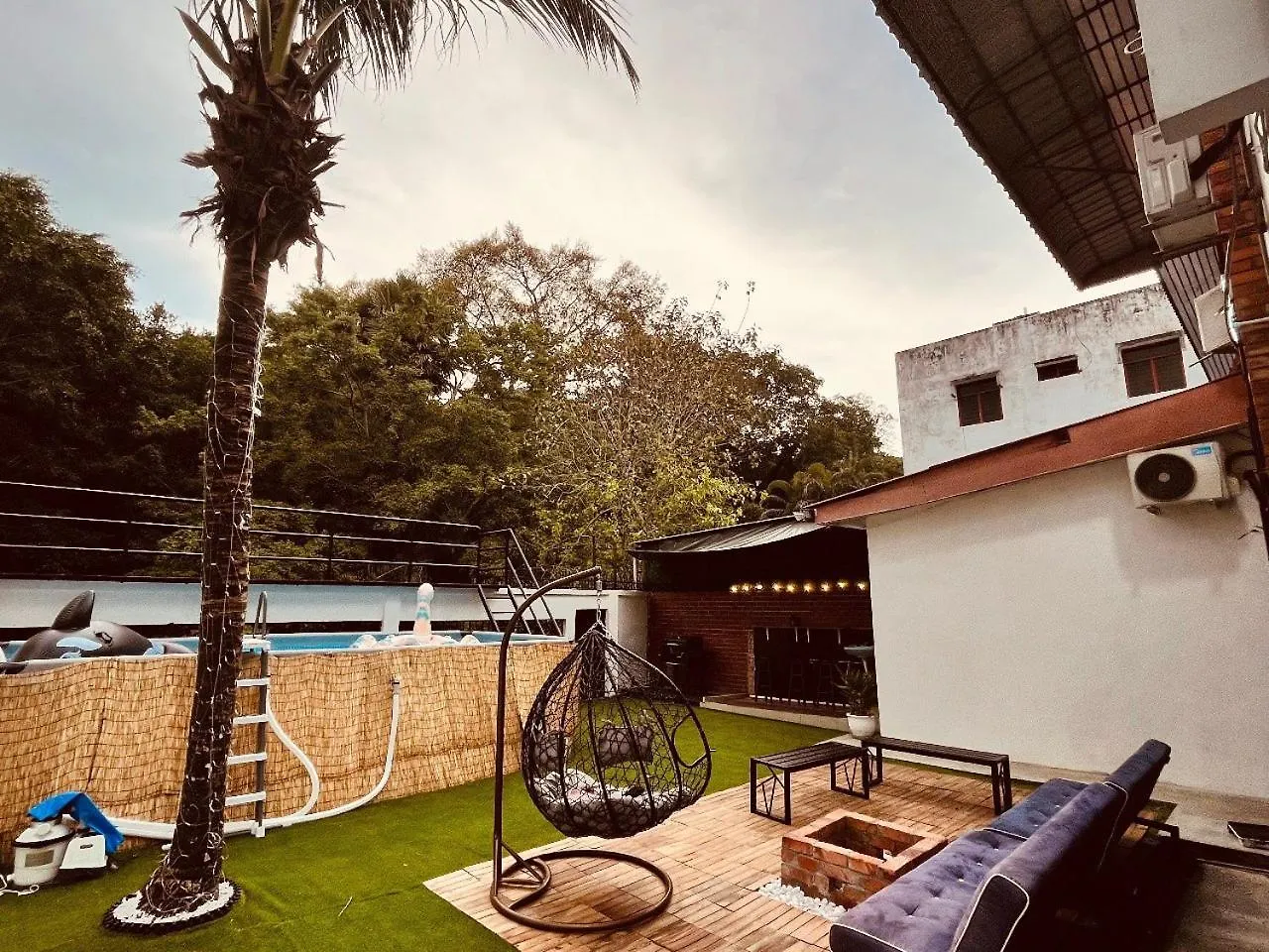 Botanical Retro-Cottage By Stayco - Riverview Pool , Bbq , Ps4 George Town